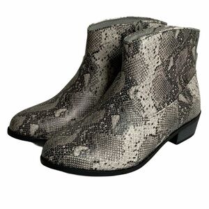 Cat & Jack Snakeskin Ankle Boots - Black and Gray